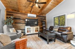 Blue Haven - Wooded, pet friendly home w/ trailer parking, AC, and deck